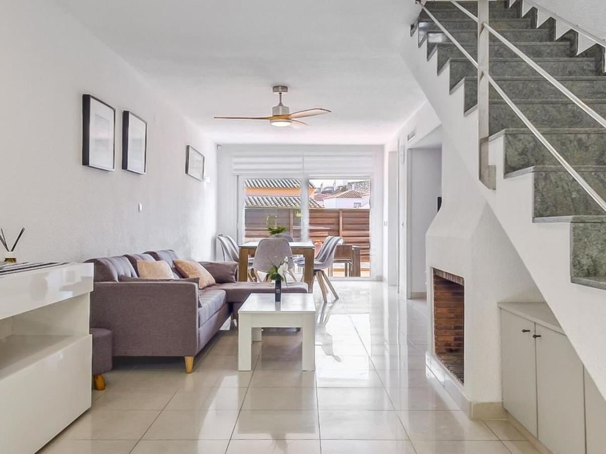 Port Estrella By Interhome Roses